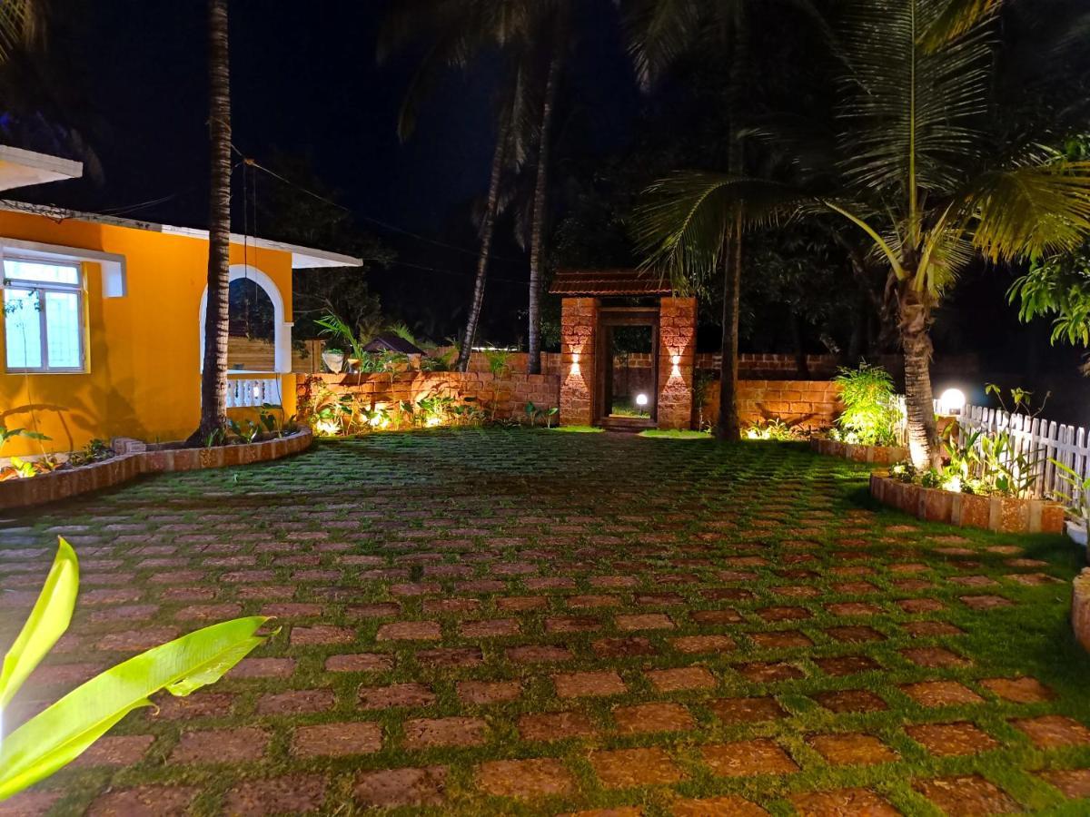 Coco Teros Resort Мандрем Екстериор снимка