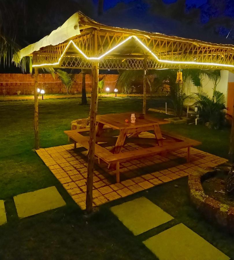 Coco Teros Resort Мандрем Екстериор снимка