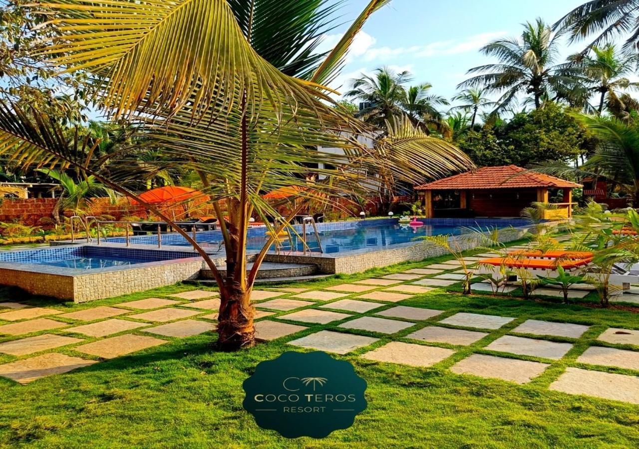 Coco Teros Resort Мандрем Екстериор снимка