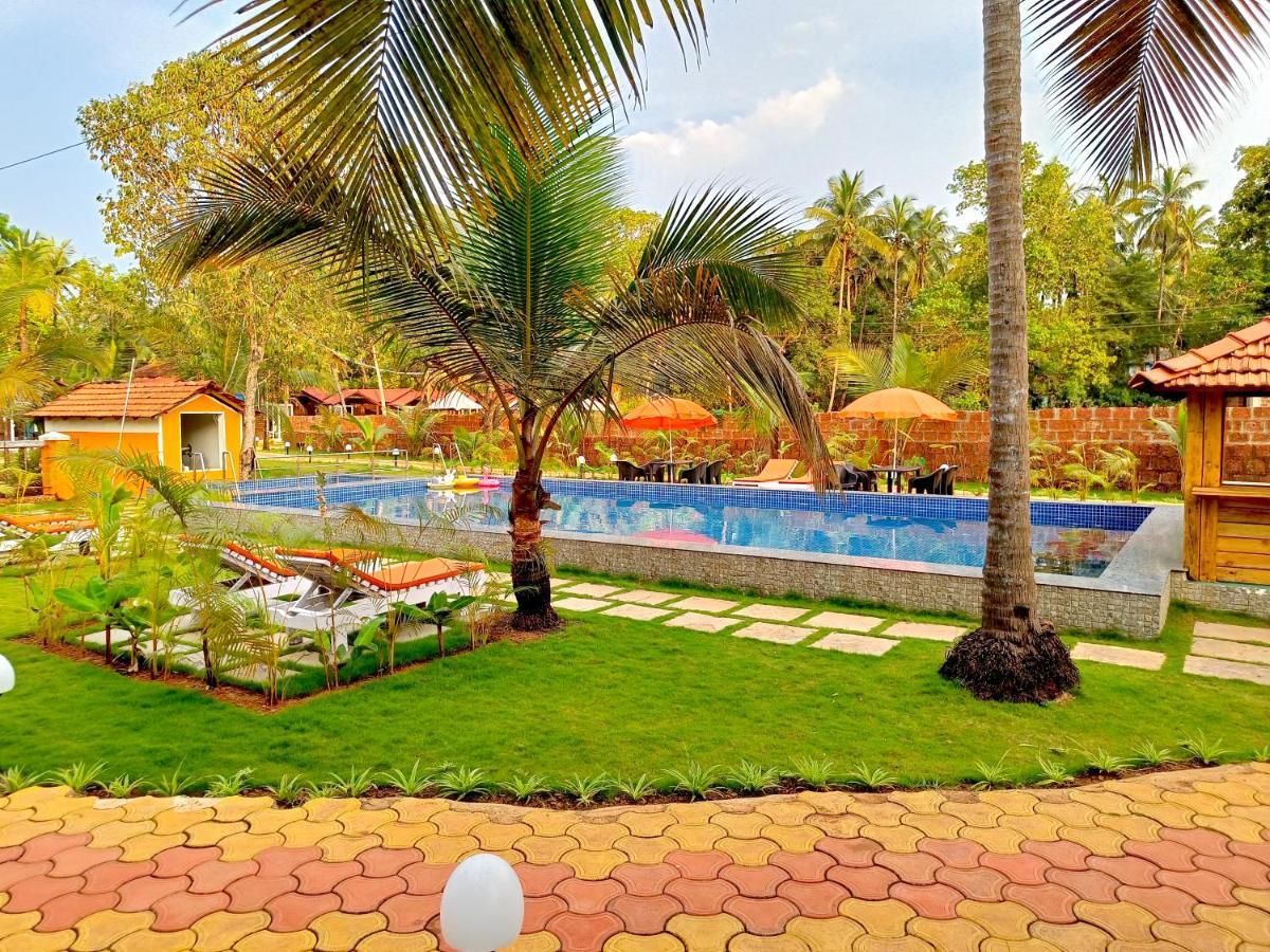 Coco Teros Resort Мандрем Екстериор снимка