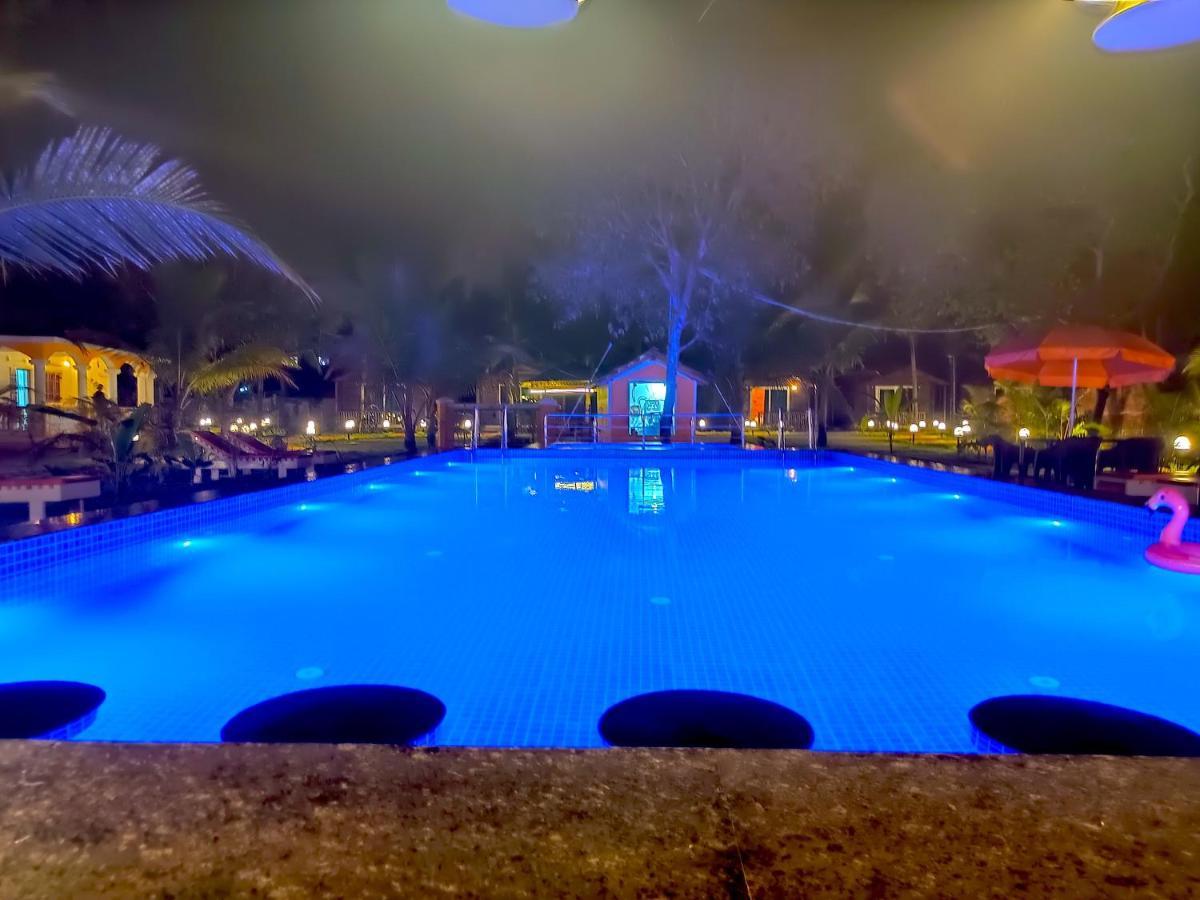 Coco Teros Resort Мандрем Екстериор снимка