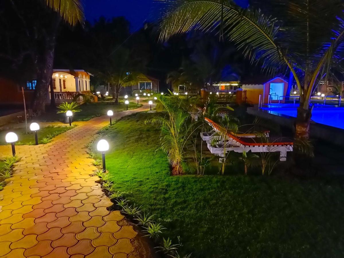 Coco Teros Resort Мандрем Екстериор снимка