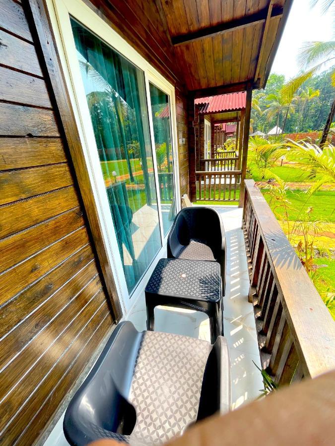 Coco Teros Resort Мандрем Екстериор снимка