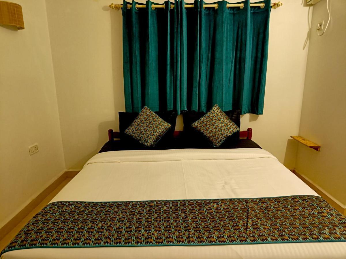 Coco Teros Resort Мандрем Екстериор снимка