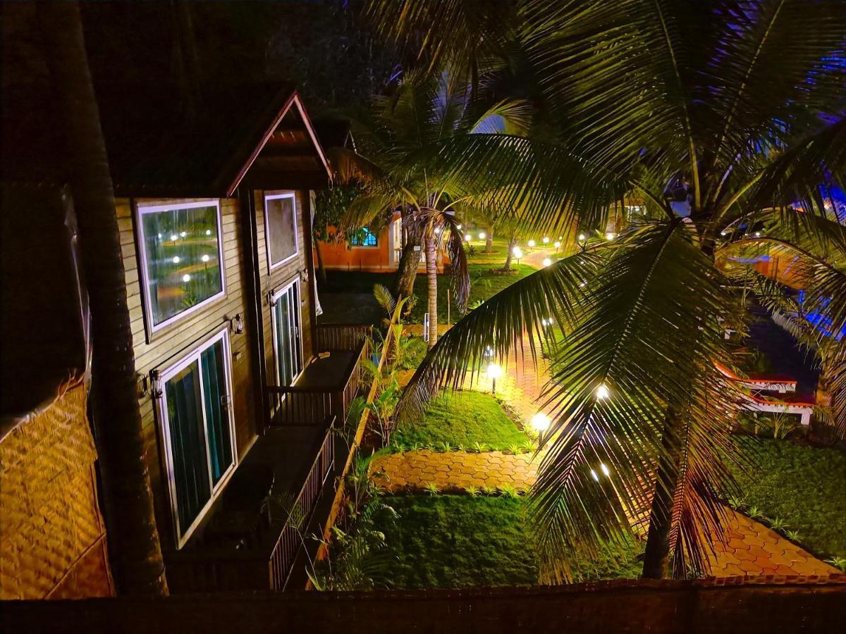 Coco Teros Resort Мандрем Екстериор снимка